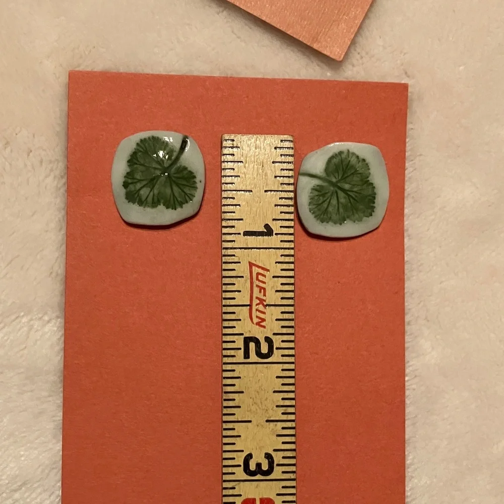 Vintage Handmade Green Leaf Ceramic Brooch and Earrings Set - Picture 7 of 7